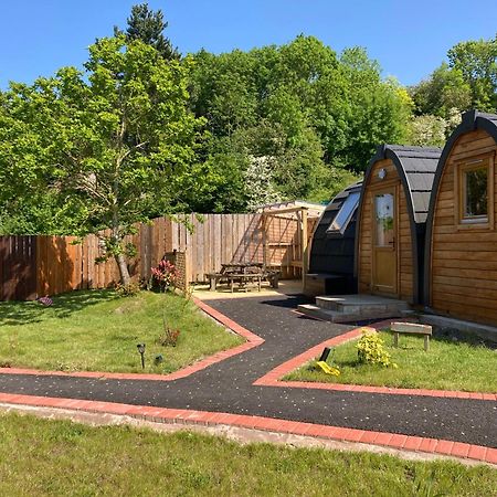 Squirrel Glamping Pod School House Farm Hotel Leighton  Bagian luar foto